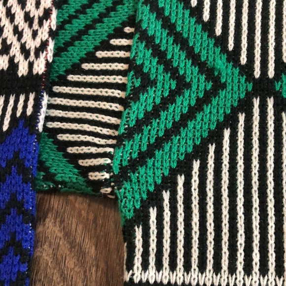 Vintage Geometric Knit Sweater - Picture 10 of 15